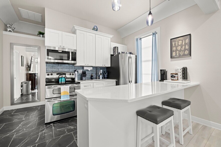 More Photos Of 2526 W Union St, Tampa Multifamily For Sale