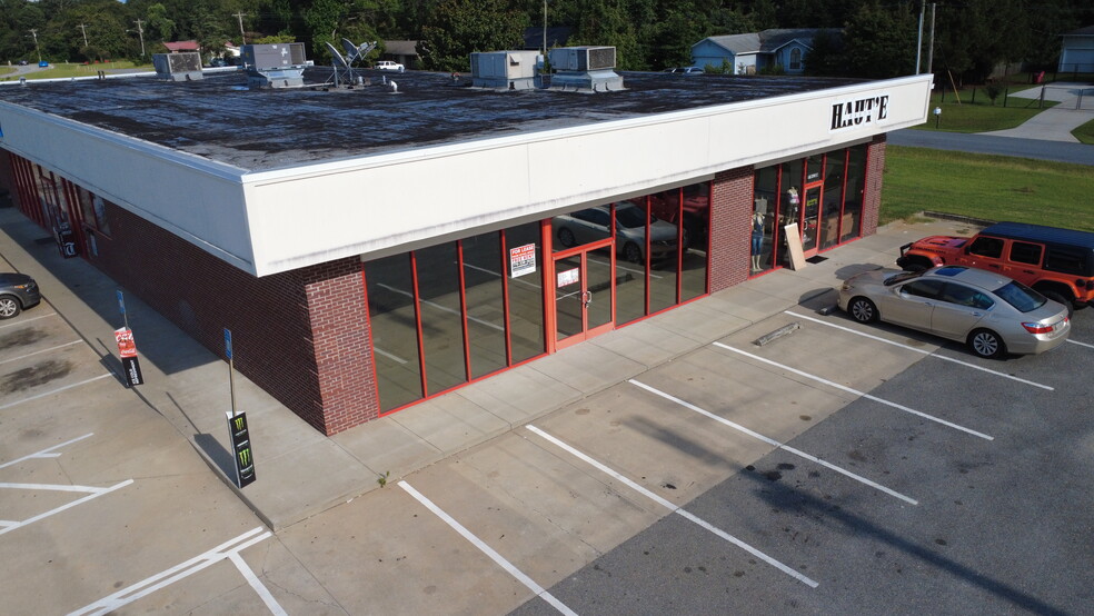 More Photos Of 500 Wilson Dr, Centerville Service Station For Lease