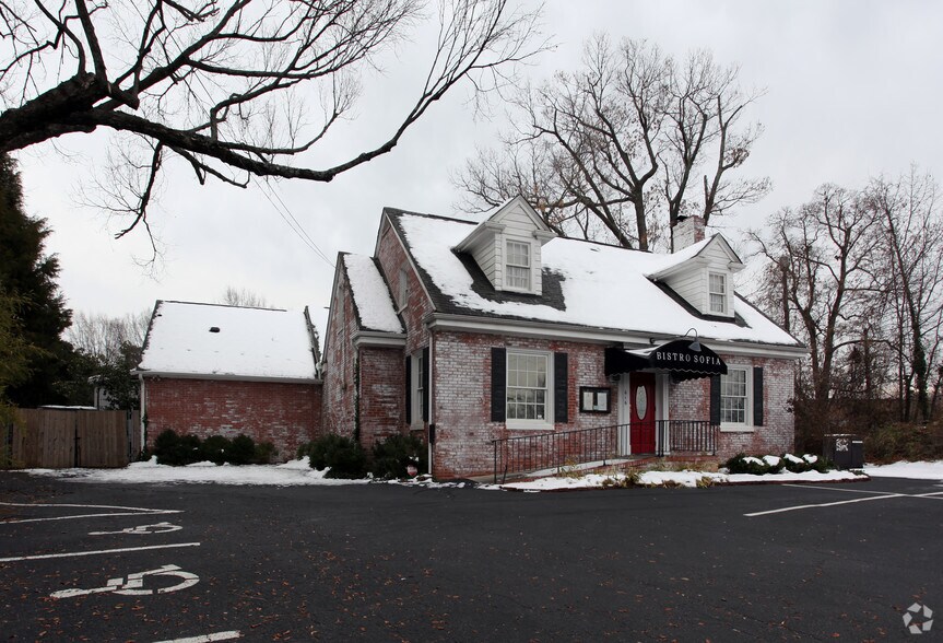 More Photos Of 616 Dolley Madison Rd, Greensboro Restaurant For Sale