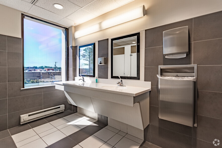 More Photos Of 291 Independence Blvd, Virginia Beach Office For Lease