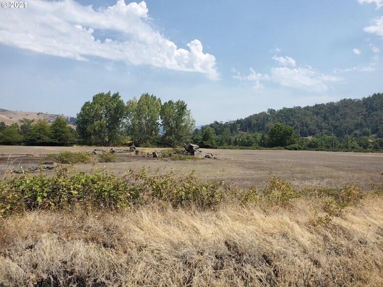 More Photos Of 0 Quarry Rd, Roseburg Land For Sale