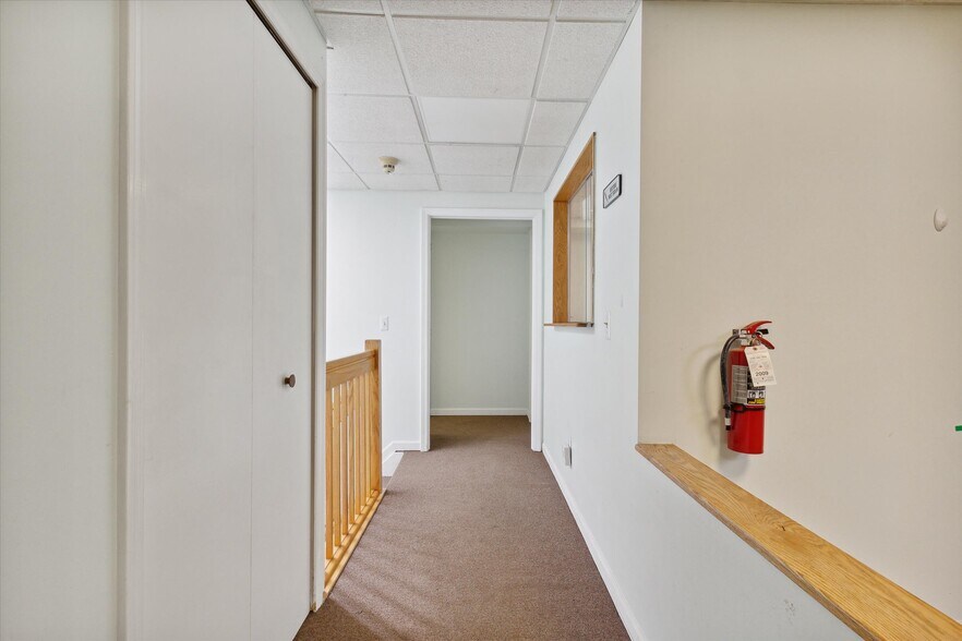 More Photos Of 4800 Joslyn Rd, Lake Orion Light Manufacturing For Sale