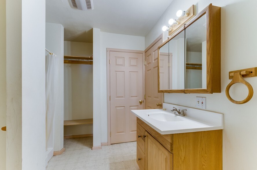 More Photos Of 517-523 Front St, Fairplay Storefront For Sale