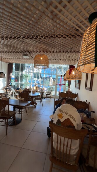 More Photos Of 5657 Wilshire Blvd, Los Angeles Office For Lease