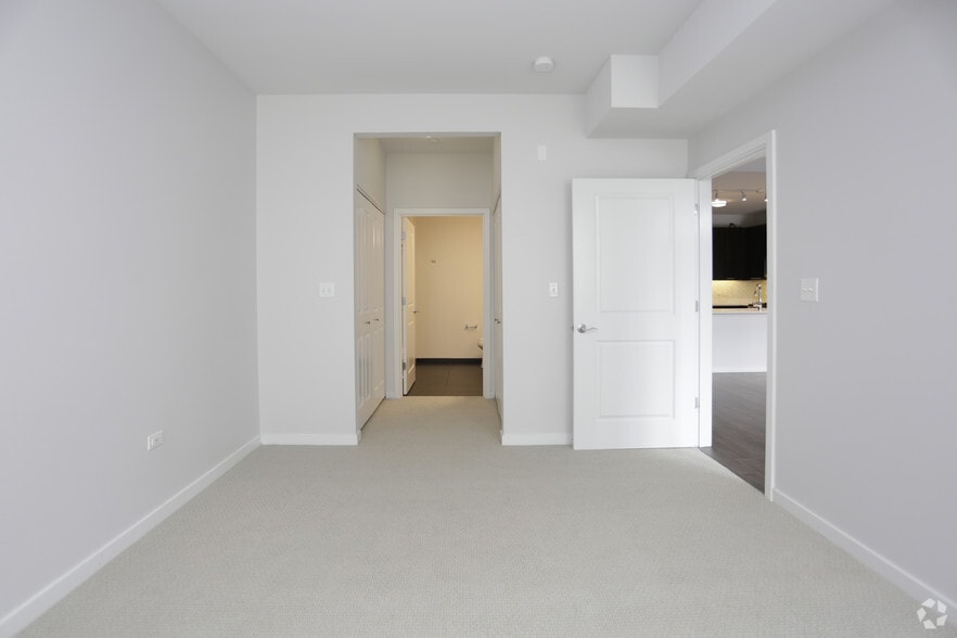 More Photos Of 1720 Central St, Evanston Apartments For Lease