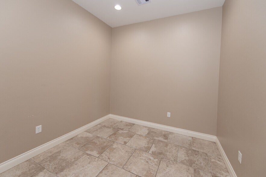 More Photos Of 21559 Provincial Blvd, Katy Medical For Sale