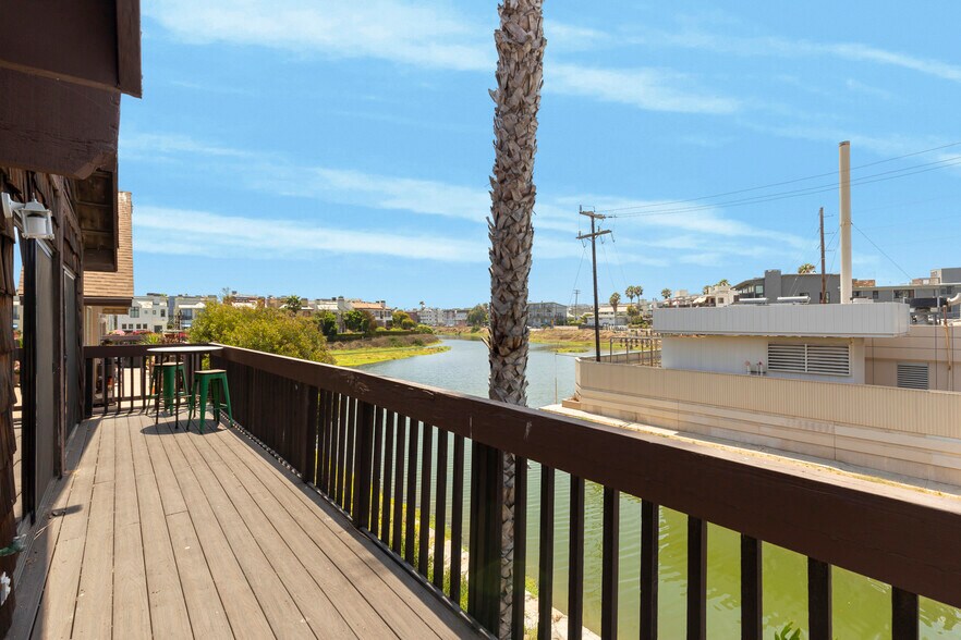 More Photos Of 3903-3905 Via Dolce, Marina del Rey, CA 90292 Via, Marina del Rey Apartments For Sale