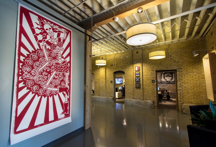 More Photos Of 555 1st Ave NE, Minneapolis Industrial For Sale