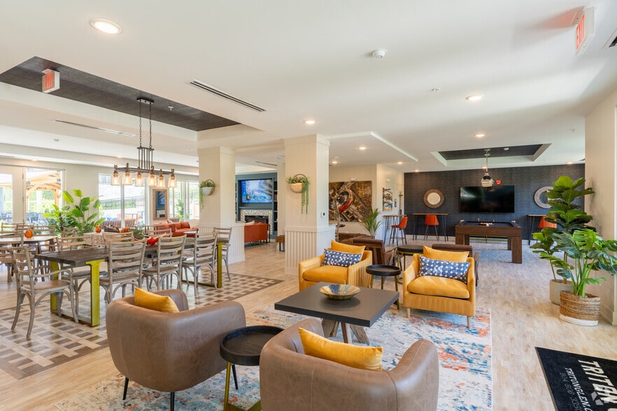 More Photos Of 10945 Nuckols Rd, Glen Allen Apartments For Sale