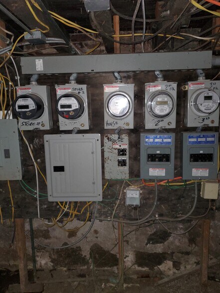 More Photos Of 595 Ocean Ave, Jersey City General Retail For Sale