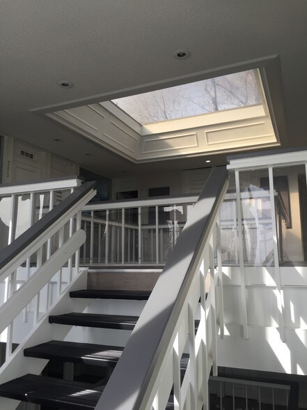 More Photos Of 1901 Kipling St, Lakewood Office For Sale