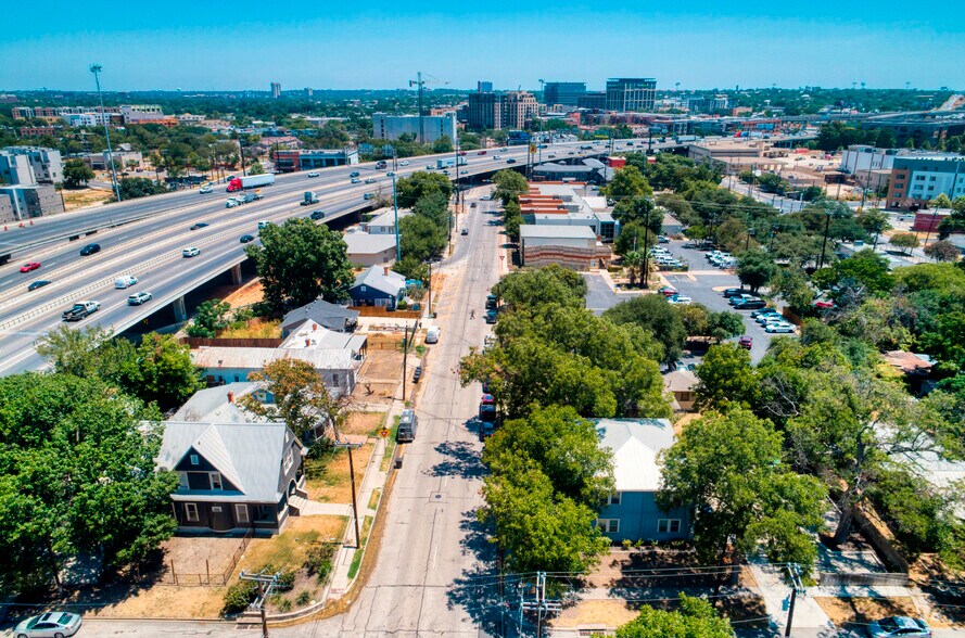 More Photos Of 801 E Quincy St, San Antonio Office Residential For Lease