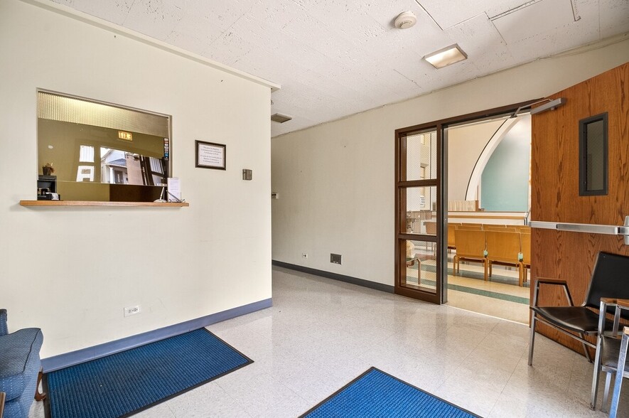 More Photos Of 8235 S South Shore Dr, Chicago Religious Facility For Sale