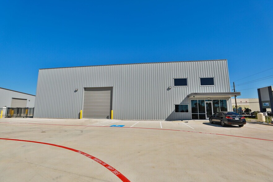 More Photos Of 6702 Theall Rd, Houston Industrial For Sale