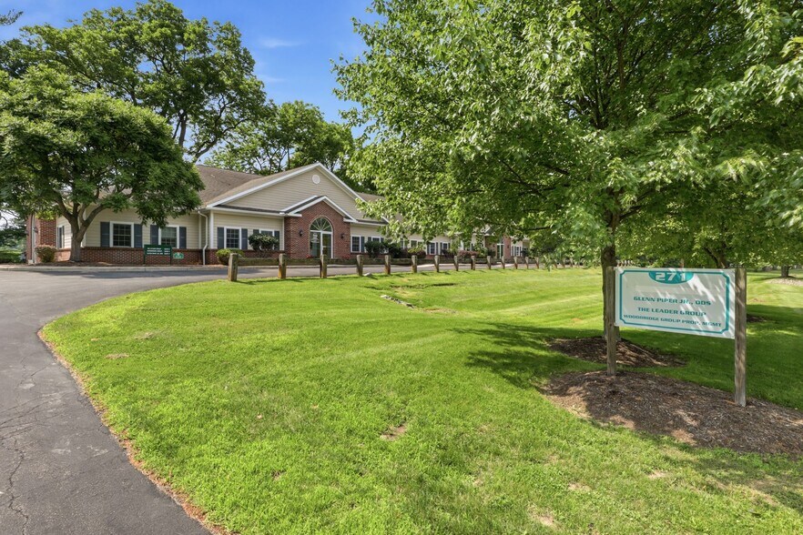 More Photos Of 271 Marsh Rd, Pittsford Office For Lease