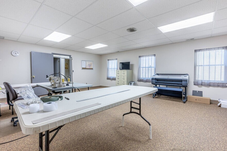 More Photos Of 5020 Frederick Pike, Dayton Warehouse For Sale