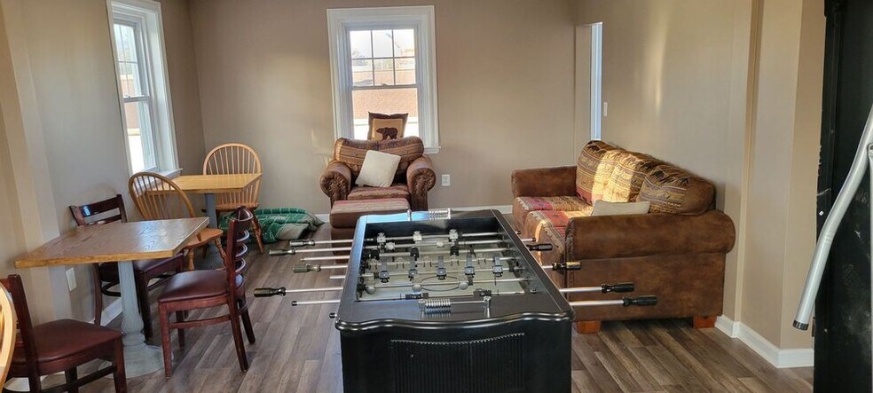 More Photos Of 193 Easton Rd, Horsham Township Storefront Retail Office For Lease