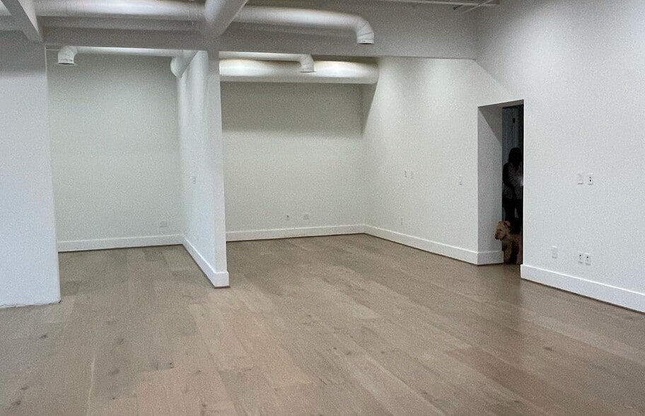 More Photos Of 3315 Mercer St, Houston Office For Sale