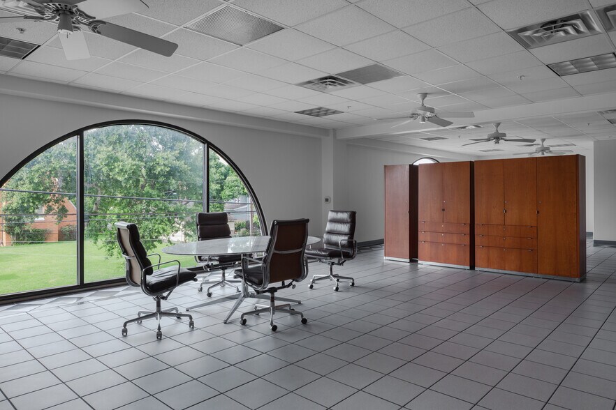 More Photos Of 5616 Lawndale St, Houston Medical For Sale