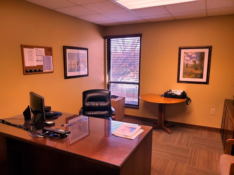 More Photos Of 255 Enterprise Dr, Lewis Center Warehouse For Lease