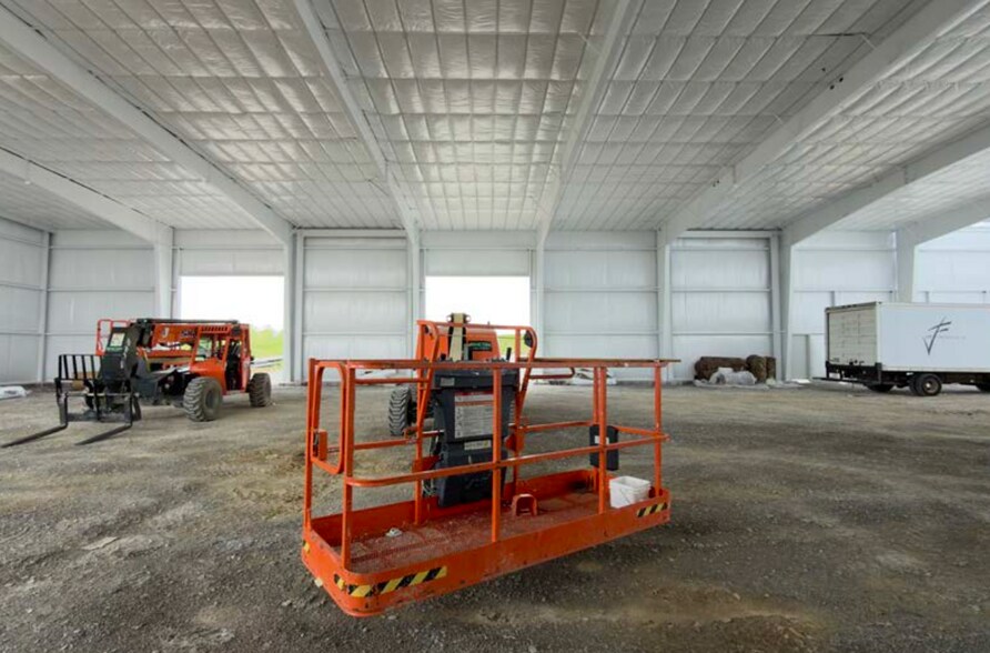 More Photos Of 9381 Seward Rd, Fairfield Warehouse For Lease