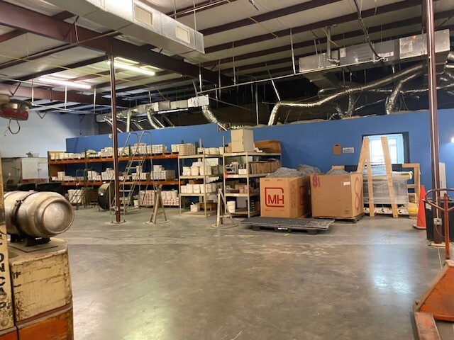 More Photos Of 10620 Bailey Rd, Cornelius Flex For Sale