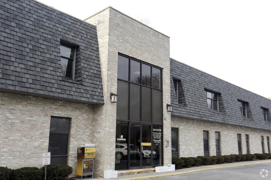 More Photos Of 329 Belleville Ave, Bloomfield Medical For Lease