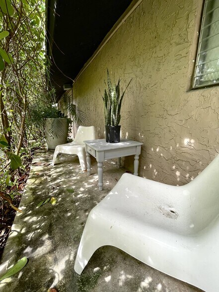 More Photos Of 118 NW 24th St, Miami Apartments For Sale