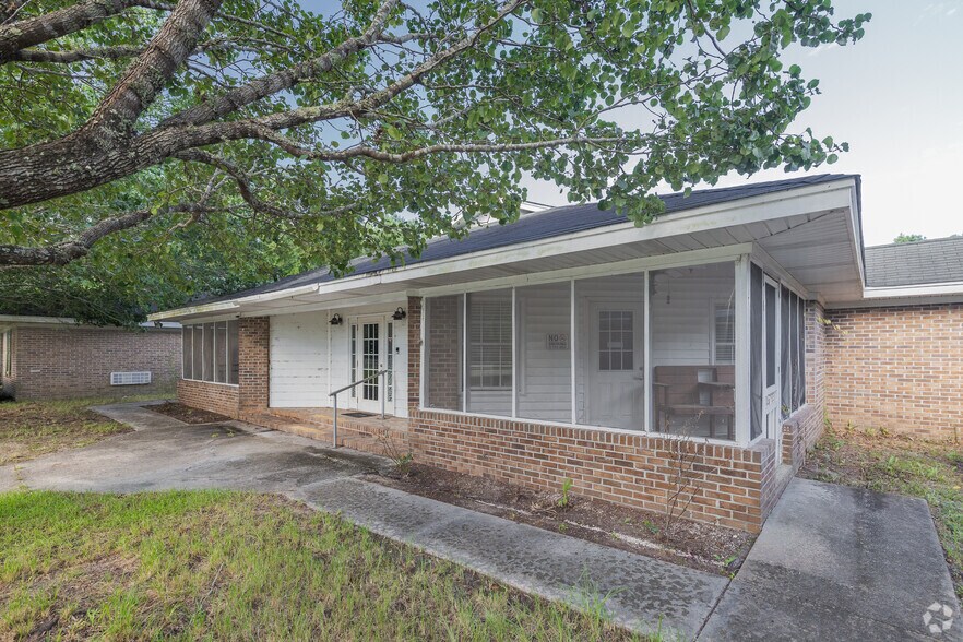 More Photos Of 2902 South Island Rd, Georgetown Healthcare For Lease