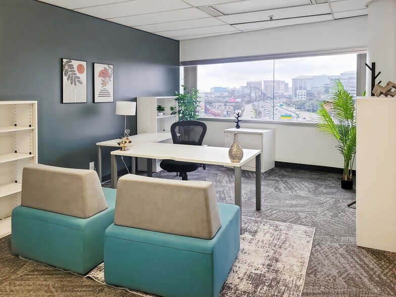 More Photos Of 5050 Quorum Dr, Dallas Coworking Space