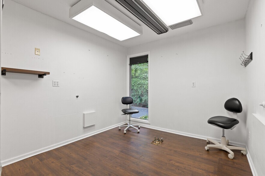 More Photos Of 4611 Hixson Pike, Hixson Office For Lease