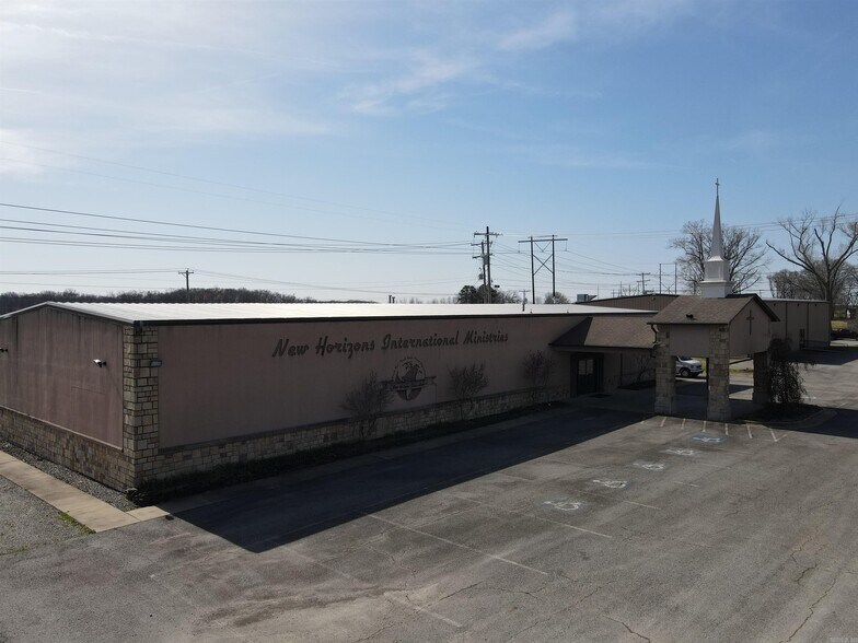 More Photos Of 418 Eastline Rd, Searcy Light Distribution For Sale