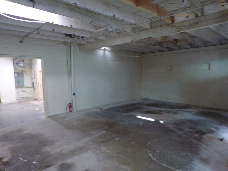 More Photos Of 1801 1st Street St, San Fernando Manufacturing For Sale