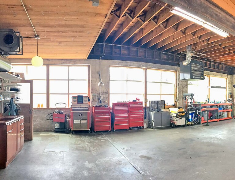 More Photos Of 4601 NE Killingsworth St, Portland Industrial For Sale
