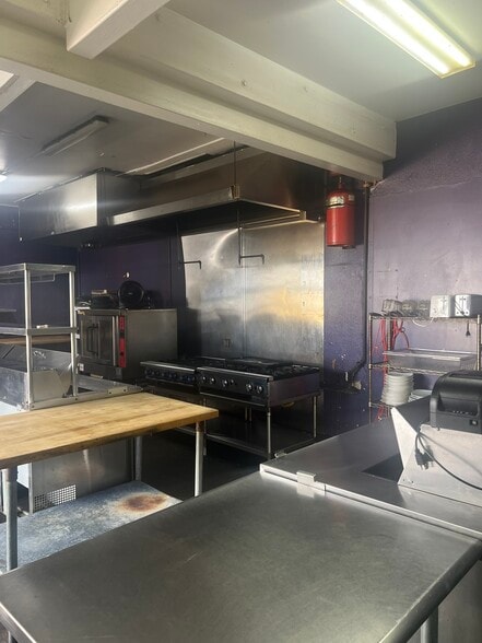 More Photos Of 46 Hoolai St, Kailua Freestanding For Lease