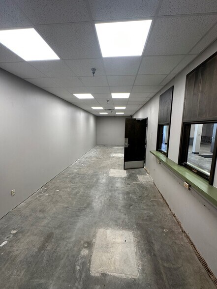 More Photos Of 255 S Navigation Blvd, Corpus Christi Truck Terminal For Lease