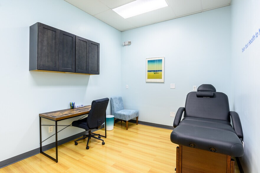 More Photos Of 100 Corporate Dr, Trumbull Office For Sale