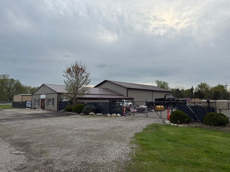 More Photos Of 12020 Telegraph, Carleton Industrial For Lease