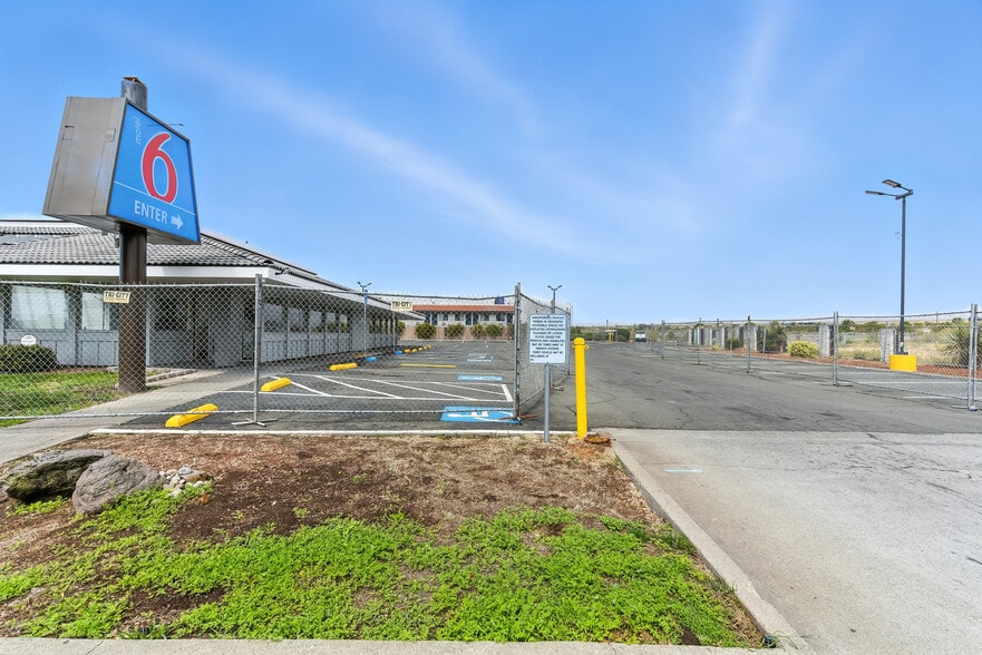 More Photos Of 4355 Sonoma Blvd, Vallejo Restaurant For Lease