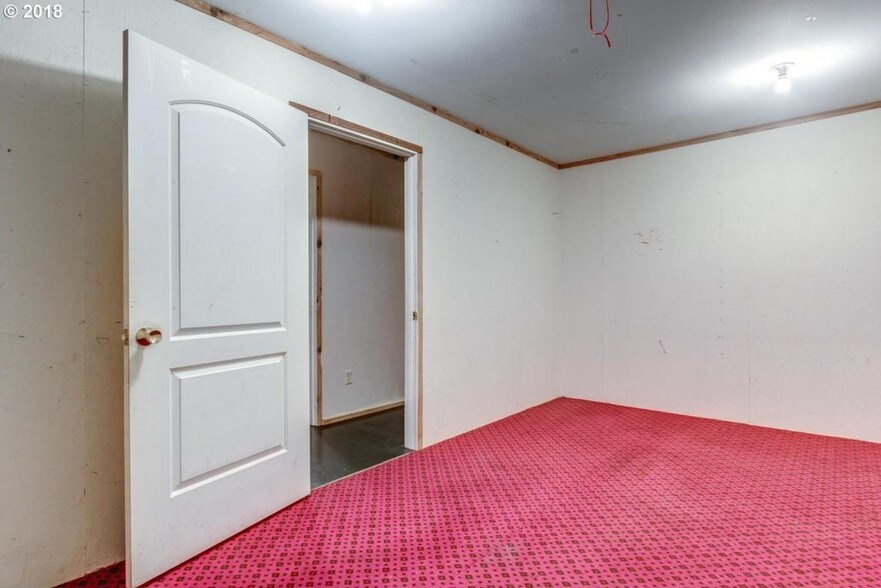 More Photos Of 39618 NE 216th Ave, Amboy Freestanding For Sale