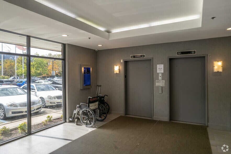 401 S Van Brunt St, Englewood, NJ 07631 Office For Lease