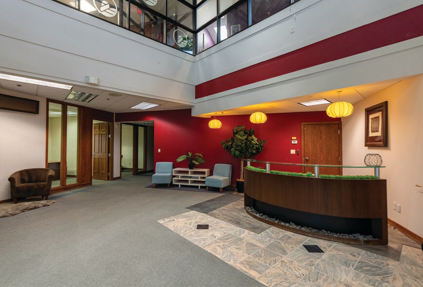 More Photos Of 210 N 78th St, Omaha Office For Sale