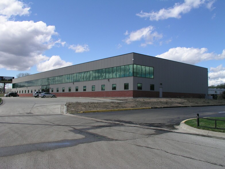 More Photos Of 6850 W 47th Ter, Shawnee Mission Warehouse For Lease