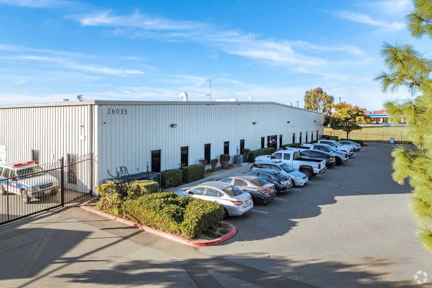 More Photos Of 26035 Palomar Rd, Menifee Warehouse For Lease