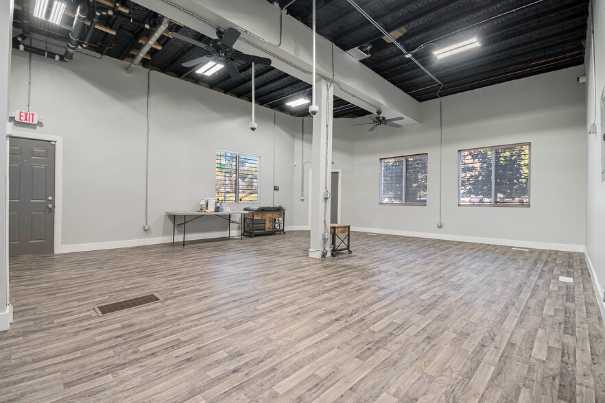 More Photos Of 2601-2603 N 45th St, Omaha Office Residential For Sale
