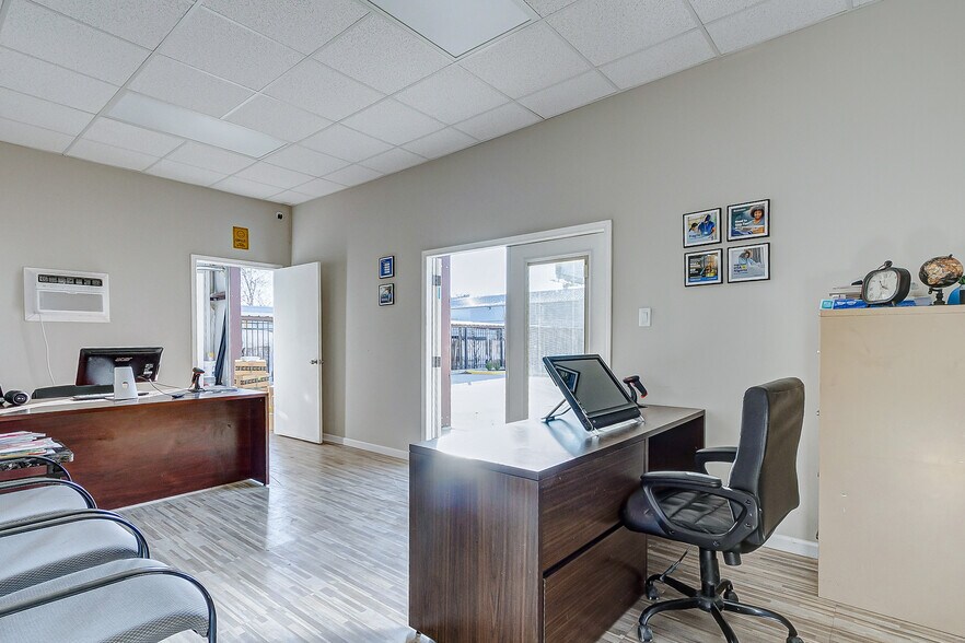 More Photos Of 1631 Highway 6 S, Houston Warehouse For Lease
