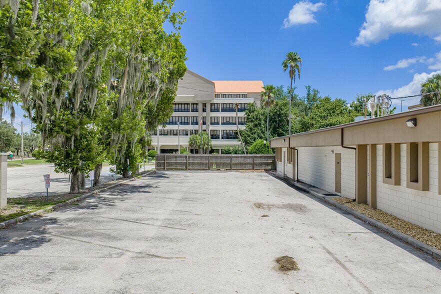 More Photos Of 215 Mary Reckeweg Way, Bartow Office For Sale