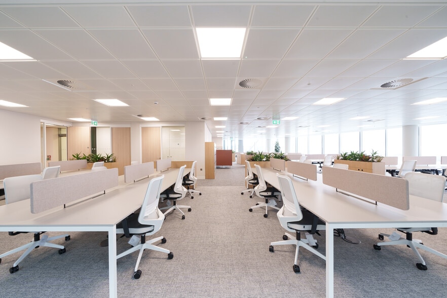 More Photos Of 80-100 Victoria St, London Office For Lease