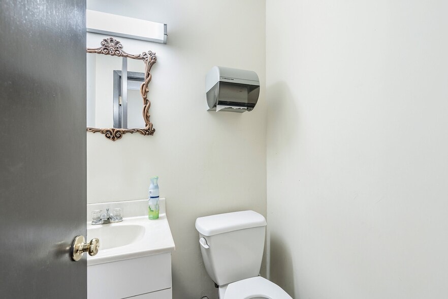 More Photos Of 641 Beach Ave, Stafford Township Airport For Sale