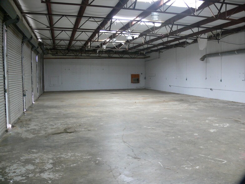More Photos Of 3208 Hwy 21 S, Oxford Warehouse For Lease